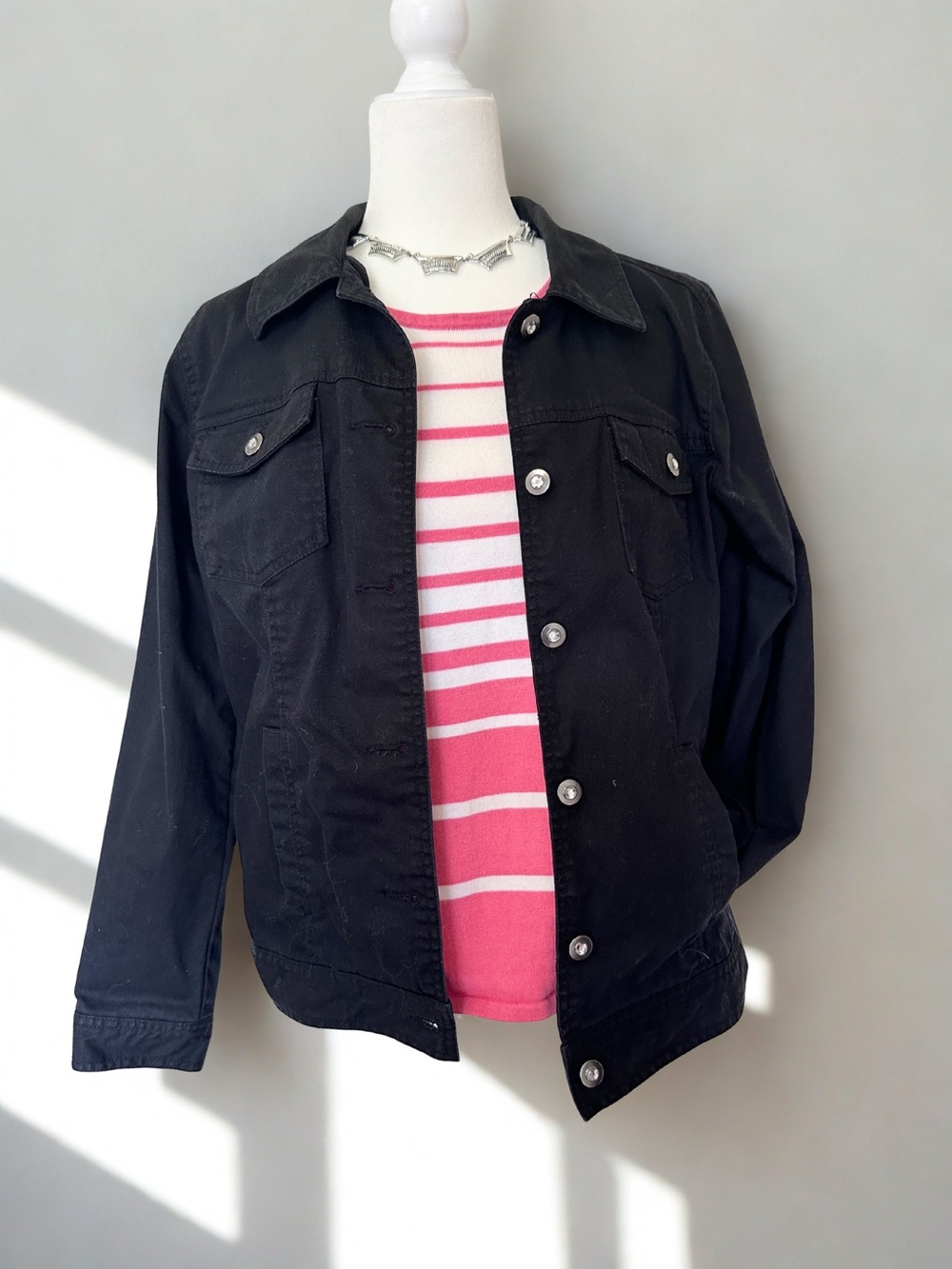 Denim & Co. Black Jean Jacket (S) & Alfred Dunner Knit Tank (M), and Necklace